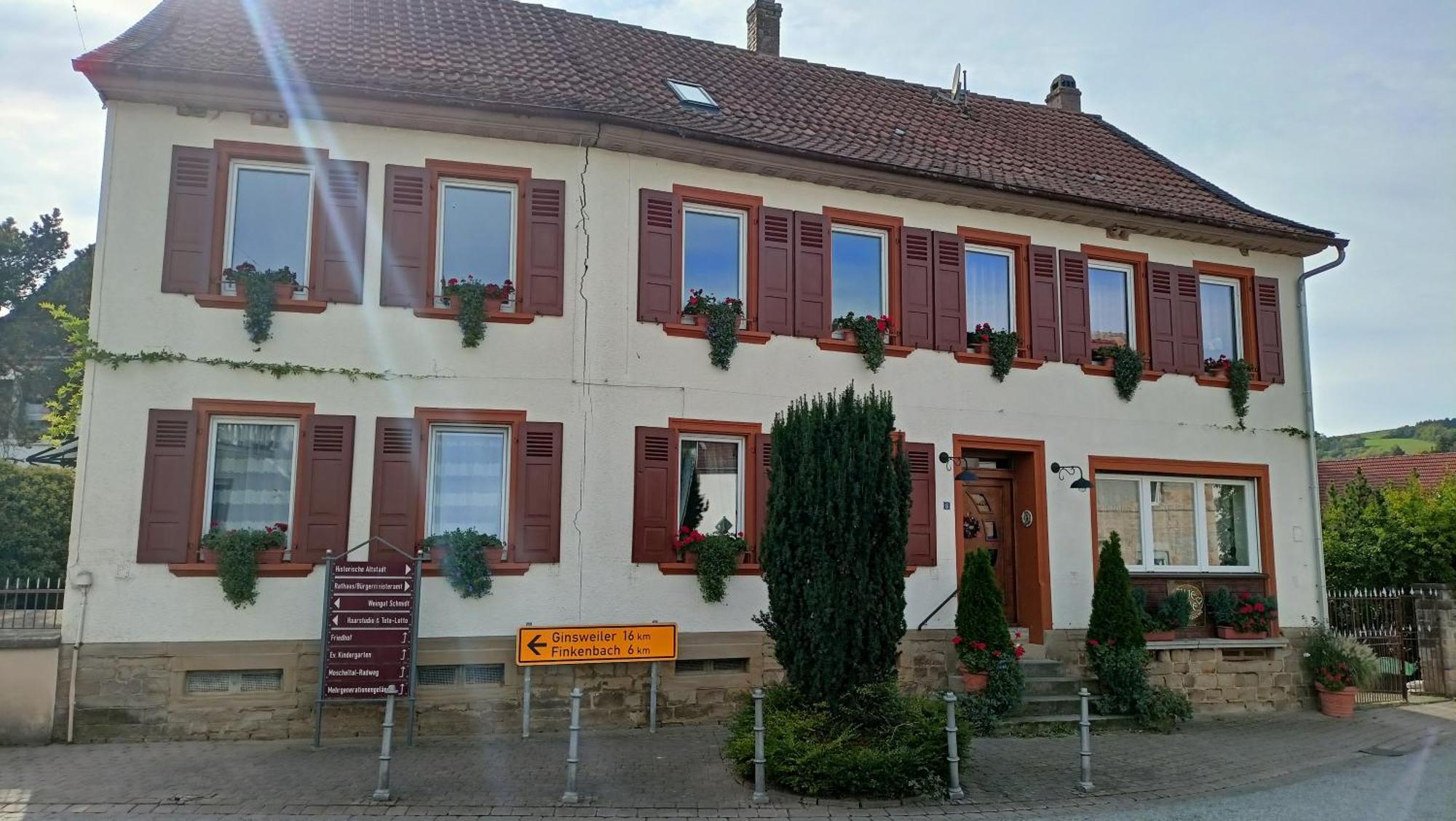 Urlaub Mit Charme In Der Kleinsten Stadt Der Pfalz. Obermoschel Exterior photo